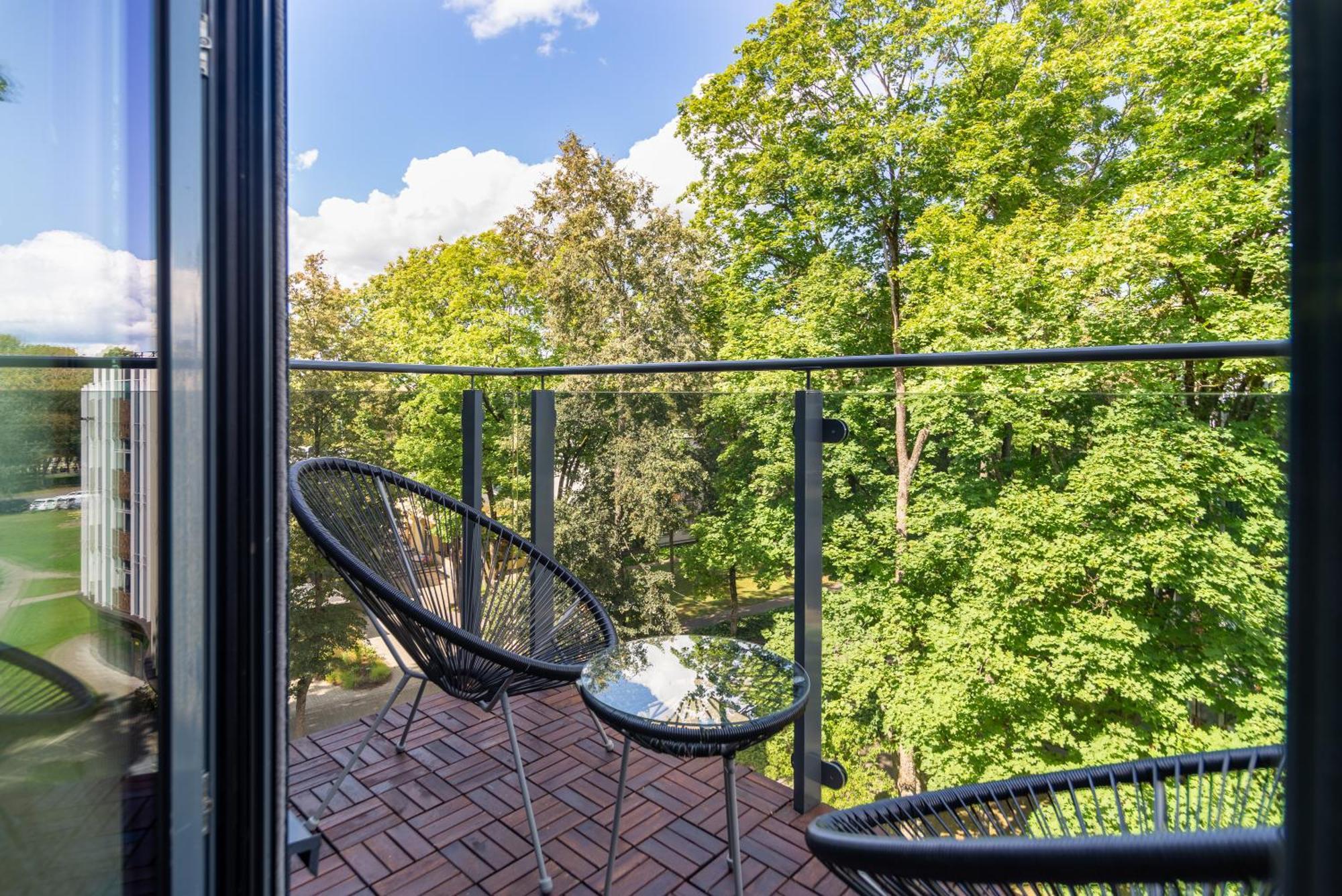 2 Bedroom Apt, 2 Garage Spots & Balconies, Self Check-In, By Cohost Druskininkai Extérieur photo