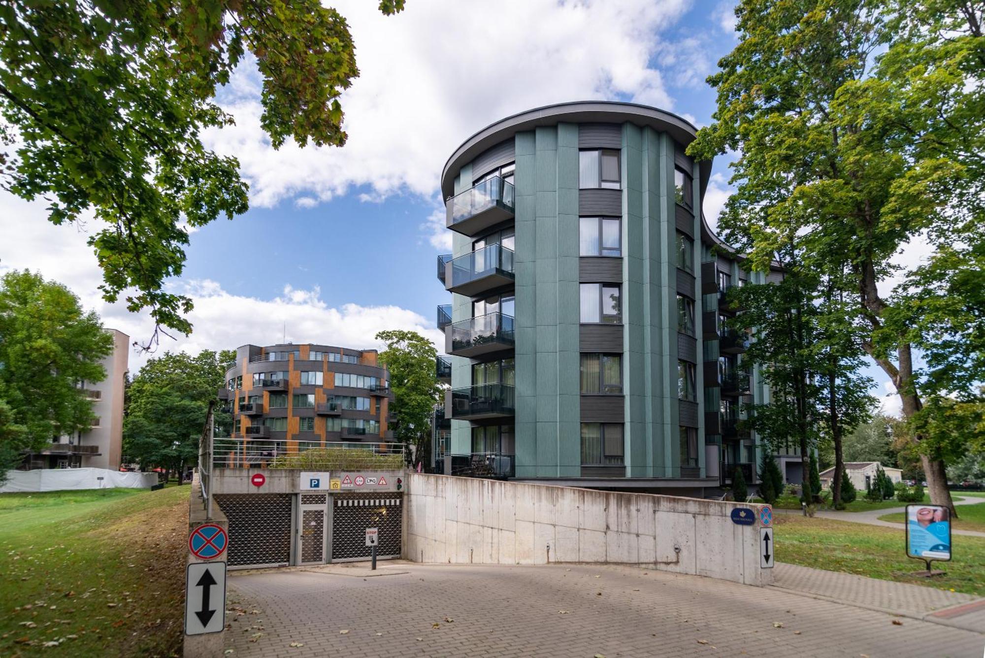 2 Bedroom Apt, 2 Garage Spots & Balconies, Self Check-In, By Cohost Druskininkai Extérieur photo