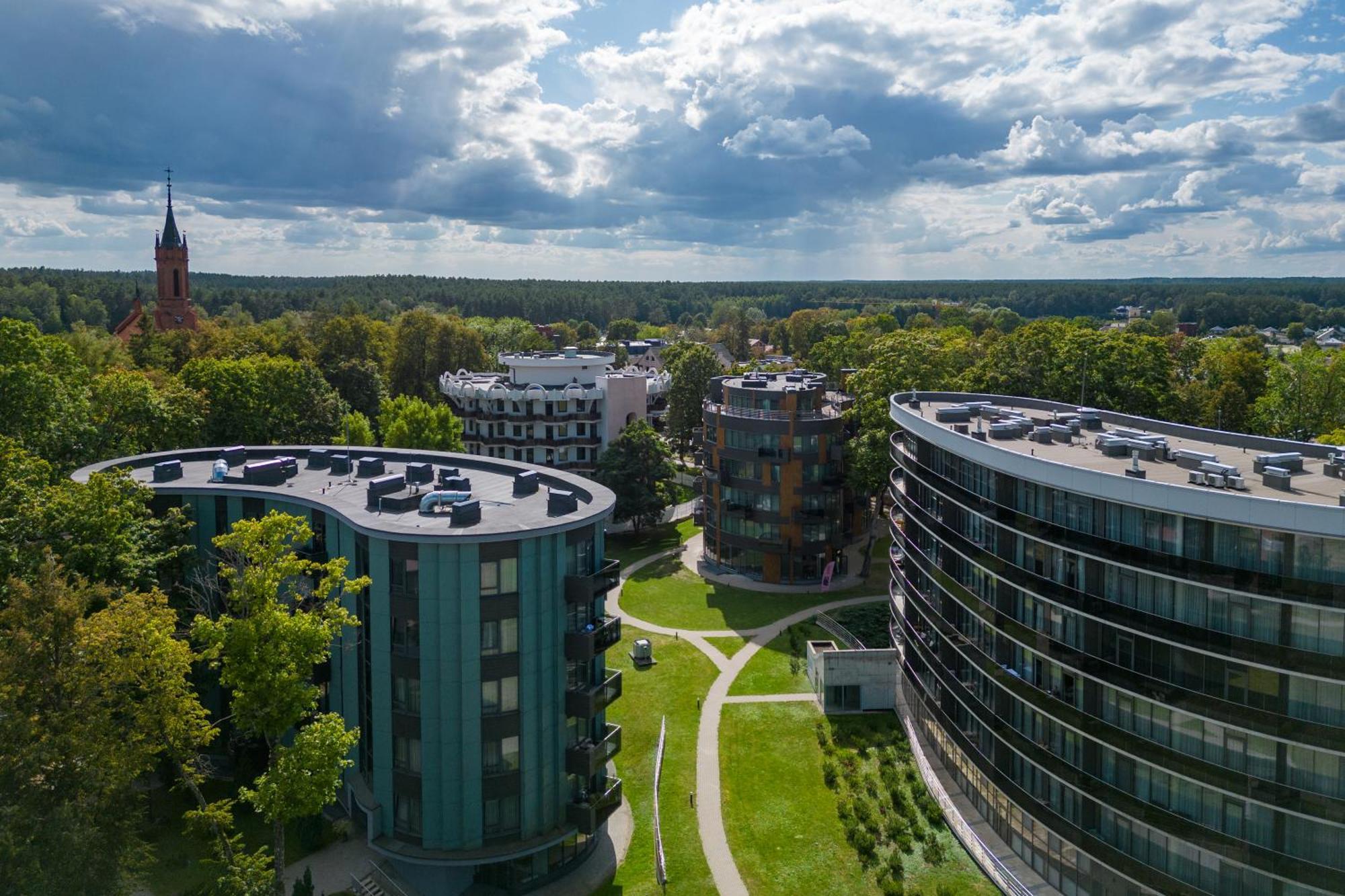 2 Bedroom Apt, 2 Garage Spots & Balconies, Self Check-In, By Cohost Druskininkai Extérieur photo