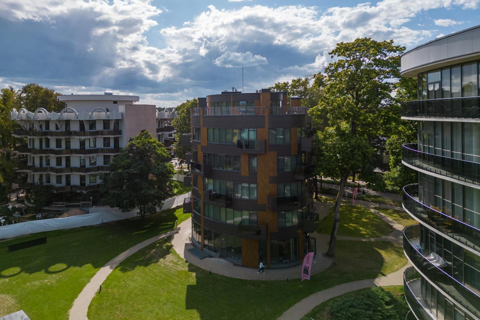 2 Bedroom Apt, 2 Garage Spots & Balconies, Self Check-In, By Cohost Druskininkai Extérieur photo